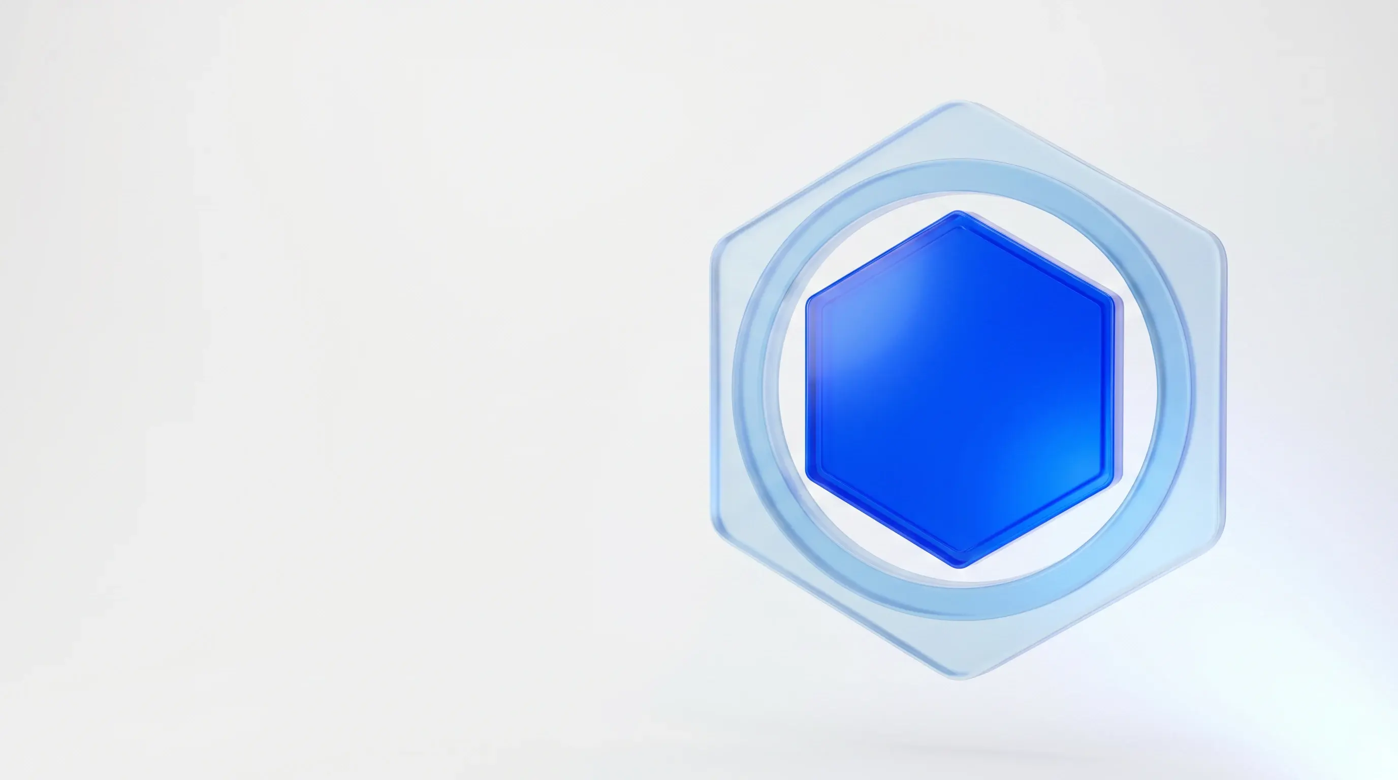 Medallón hexagonal de vidrio con un núcleo azul real intenso y un anillo de vidrio concéntrico